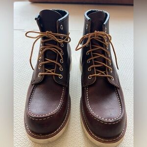 Men’s Red Wing Classic Moc Boot